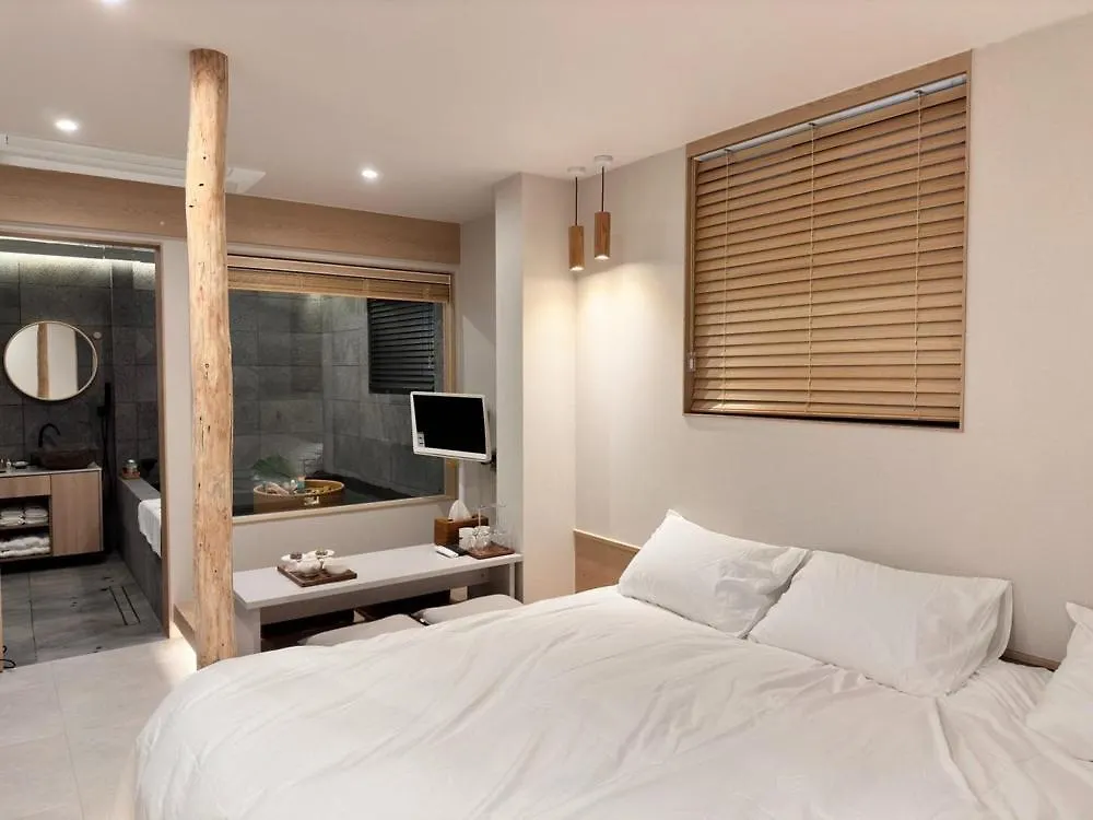 Affittacamere Hotel Whalero Gimpo Airport Seul Corea del Sud